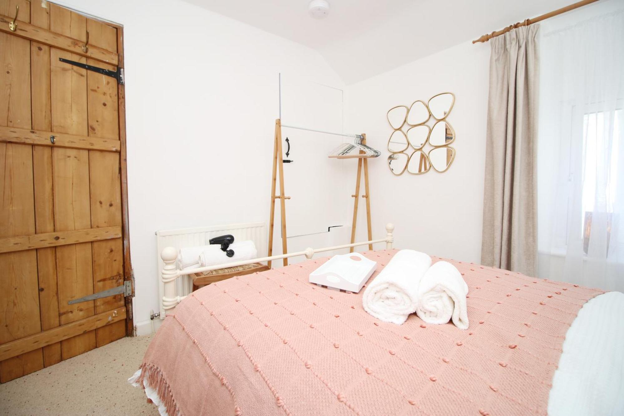 Little Gem In The Mumbles! Fishermans Cottage With Log Burner, Dog Friendly And Welcome Breakfast Hamper! Екстер'єр фото