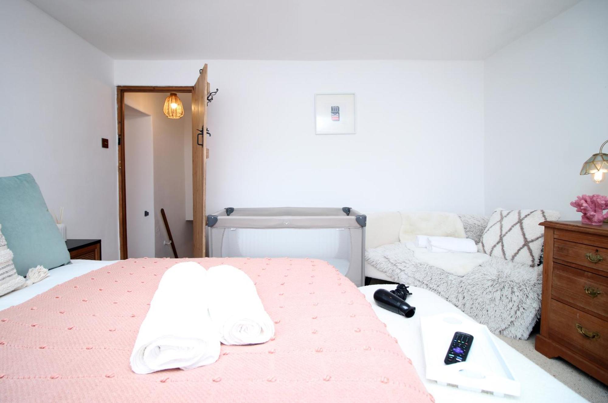 Little Gem In The Mumbles! Fishermans Cottage With Log Burner, Dog Friendly And Welcome Breakfast Hamper! Екстер'єр фото