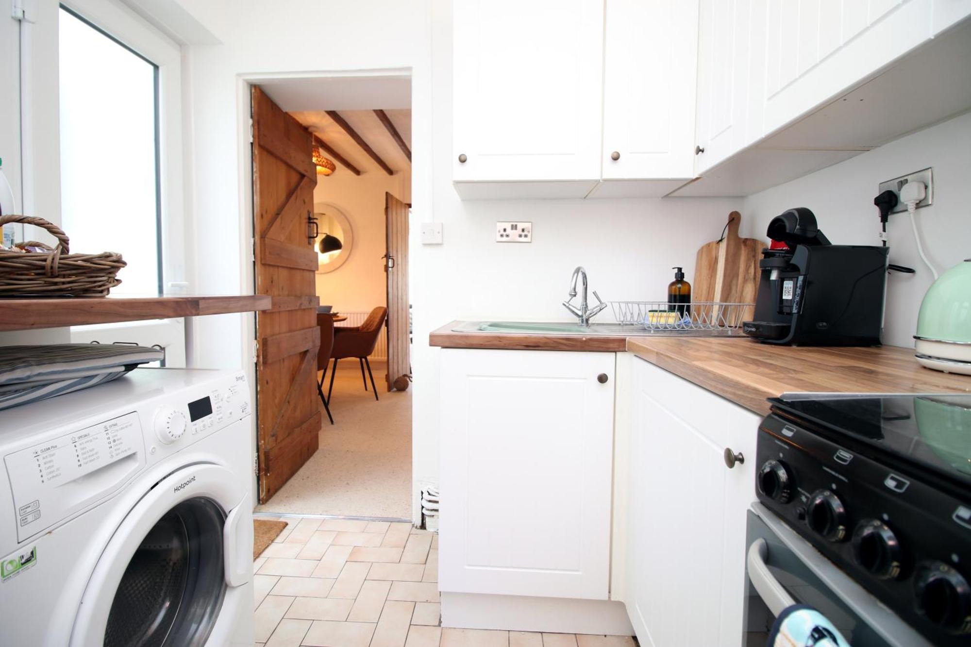 Little Gem In The Mumbles! Fishermans Cottage With Log Burner, Dog Friendly And Welcome Breakfast Hamper! Екстер'єр фото