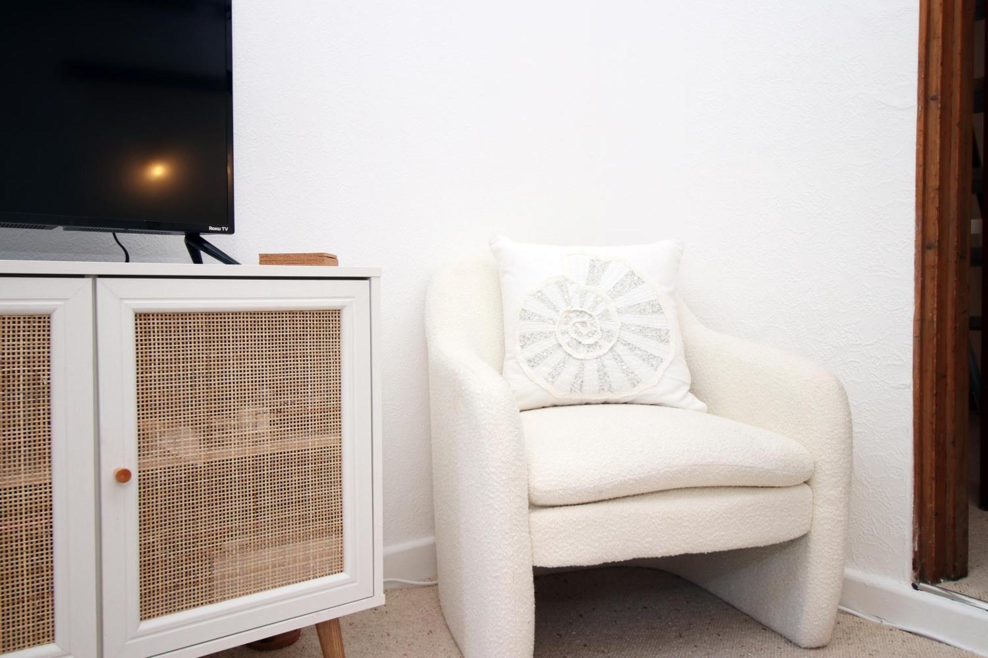 Little Gem In The Mumbles! Fishermans Cottage With Log Burner, Dog Friendly And Welcome Breakfast Hamper! Екстер'єр фото